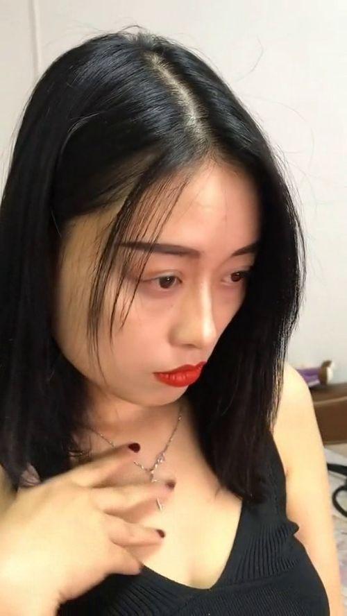 武汉爆料小哥哥视频最新,城市生活百态
